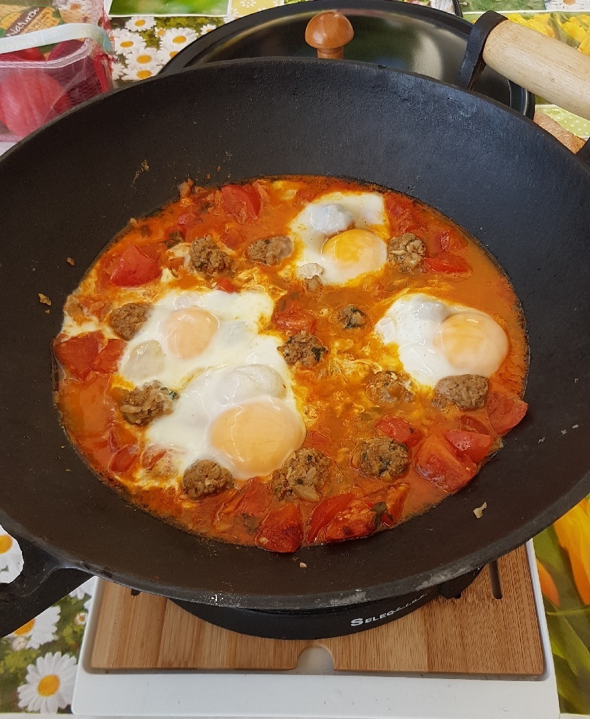 Tajine kefta à l'oeuf